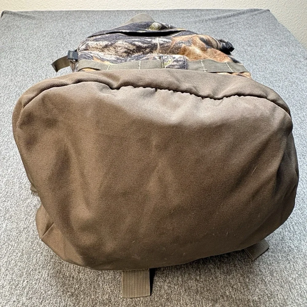 CamelBak The Commander Hunting Backpack Realtree Camo Large Hydration Pack 45L